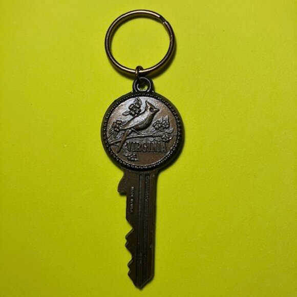 Vintage 1990 Virginia State‎ Keychain with State Bird Made in the USA - Picture 1 of 4